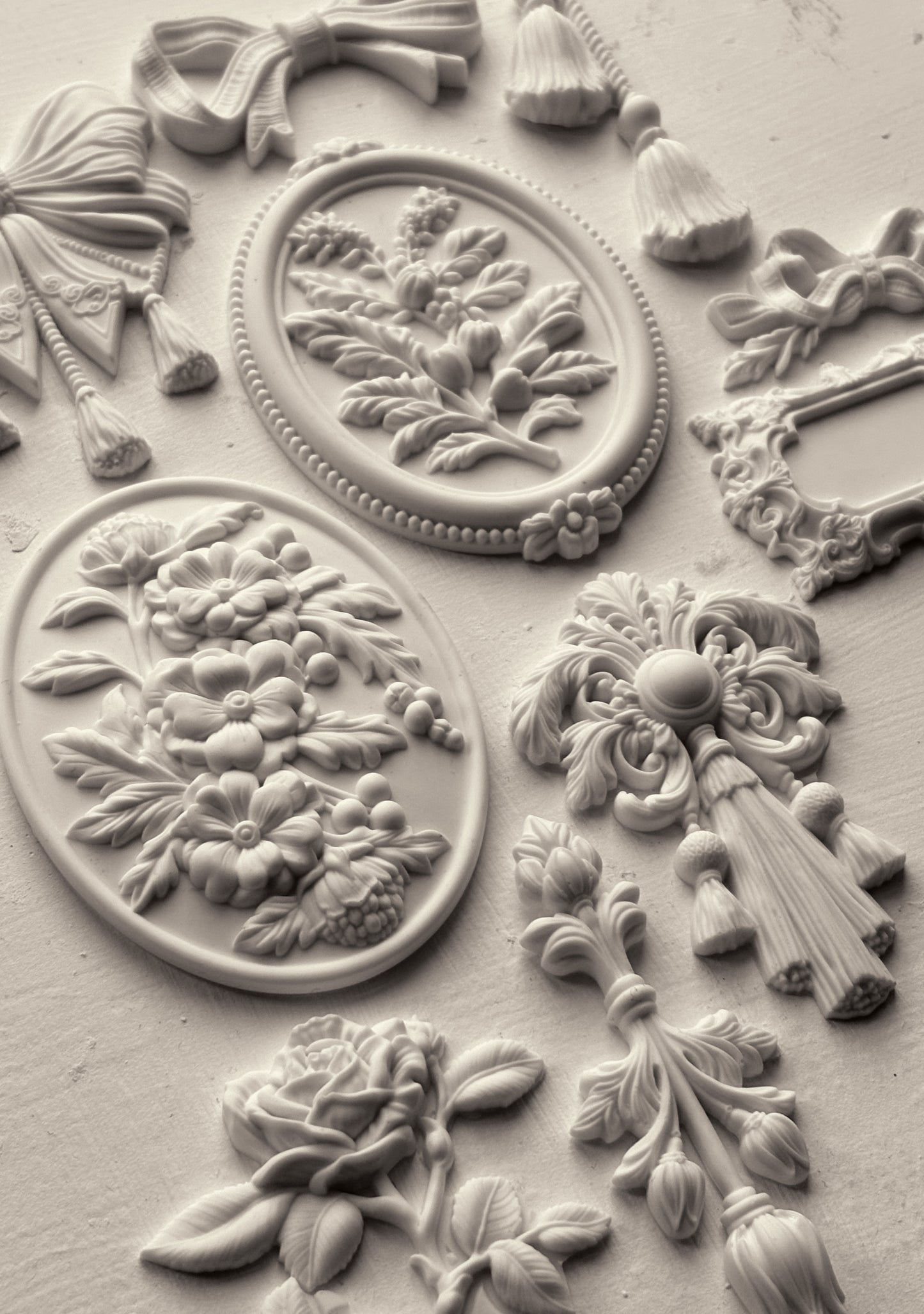 Victoriana IOD Mould - 2025 Qtr 3 (Holiday Limited Edition)