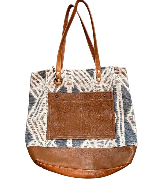 Urbane Elegance Tote - Mira Bag