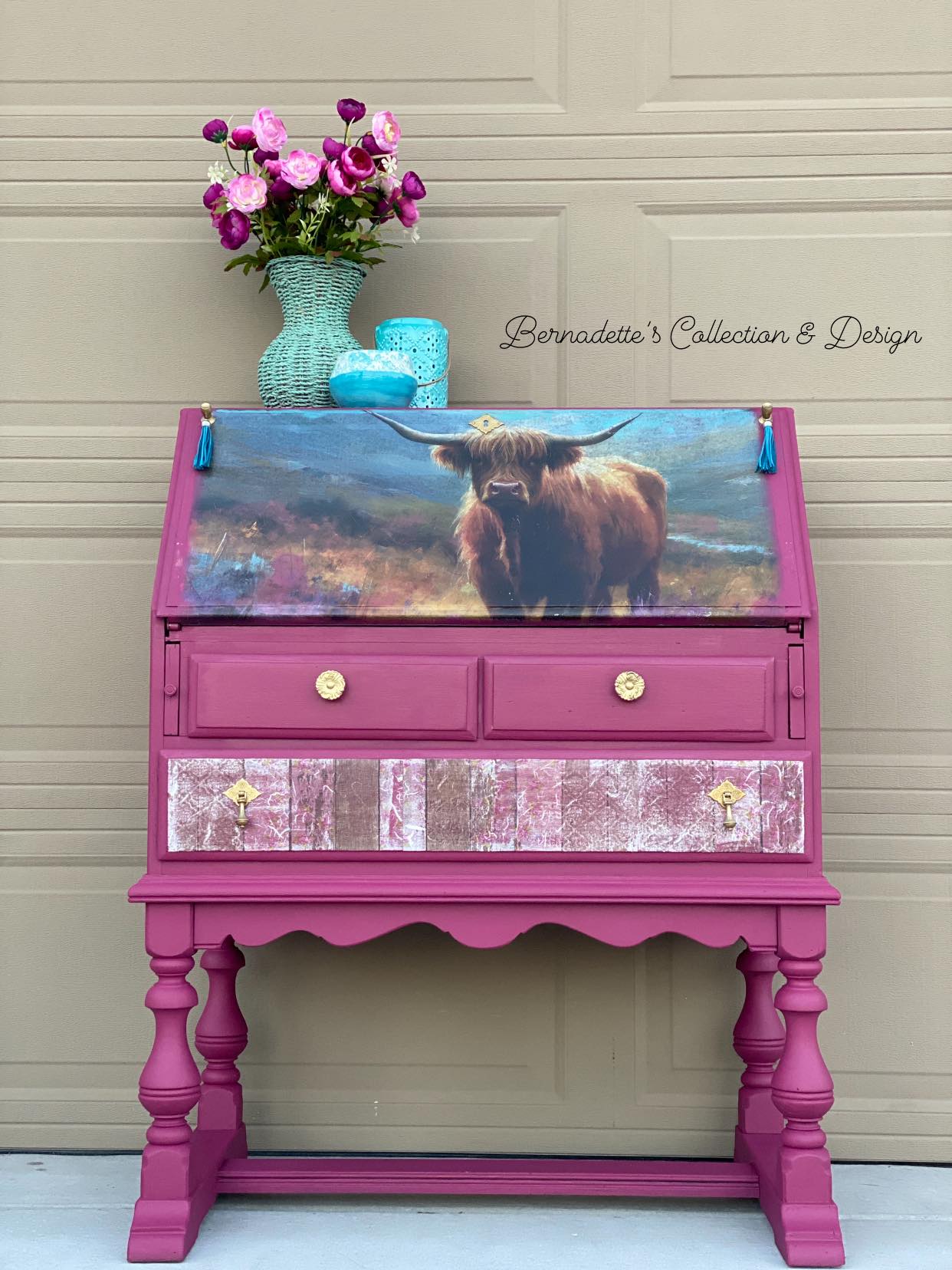 Flora Highland Cow | 18 lb Decoupage Tissue Paper | 2 Sizes